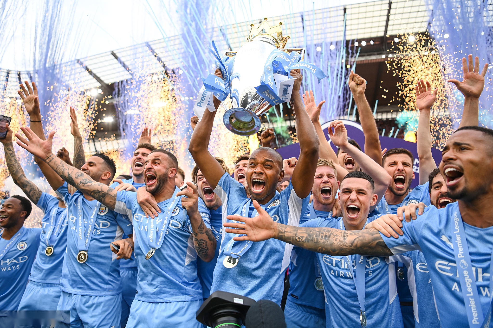 他依然通过 他依然通过